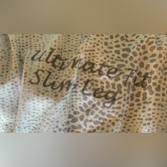 Chicos Platinum Jean Women 16 Blue Ultimate Fit Slim Leg Stretch Straight - Picture 4 of 6